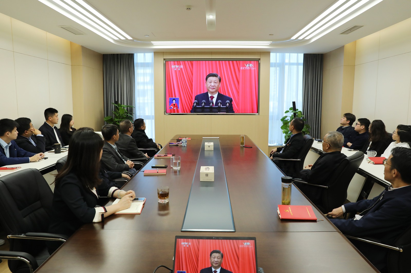 1666605798372024286.jpg 1666605798372024286.jpg